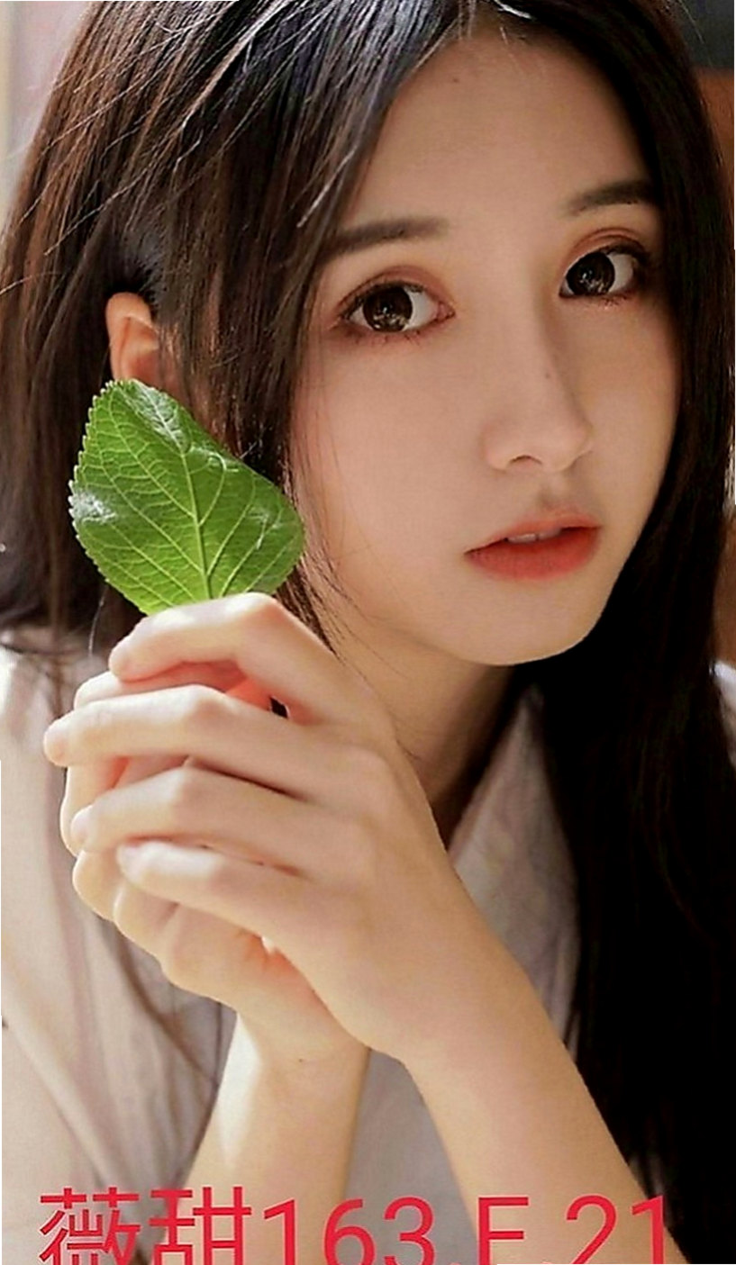 烏來找小姐：潔依 |幼幼學生妹|163cm|50kg|C罩杯|18歲|氣質外貿型 美腿超誘人的 身材火辣 大屁股大奶子大