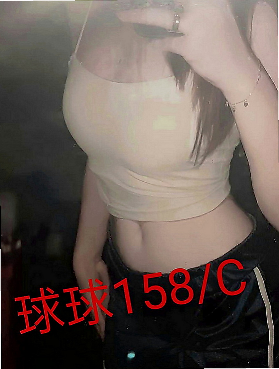 永安找茶：靜軒 |銷售正妹|163cm|54kg|D罩杯|18歲|Q彈的奶 挺白嫩的 讓你愛上這大胸部 奶暈奶頭  69式 舔鮑 體質還滿敏感 讓你慾火遲遲不退