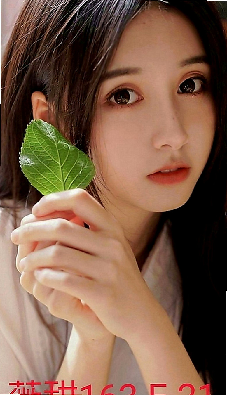 烏來找小姐：潔依 |幼幼學生妹|163cm|50kg|C罩杯|18歲|氣質外貿型 美腿超誘人的 身材火辣 大屁股大奶子大