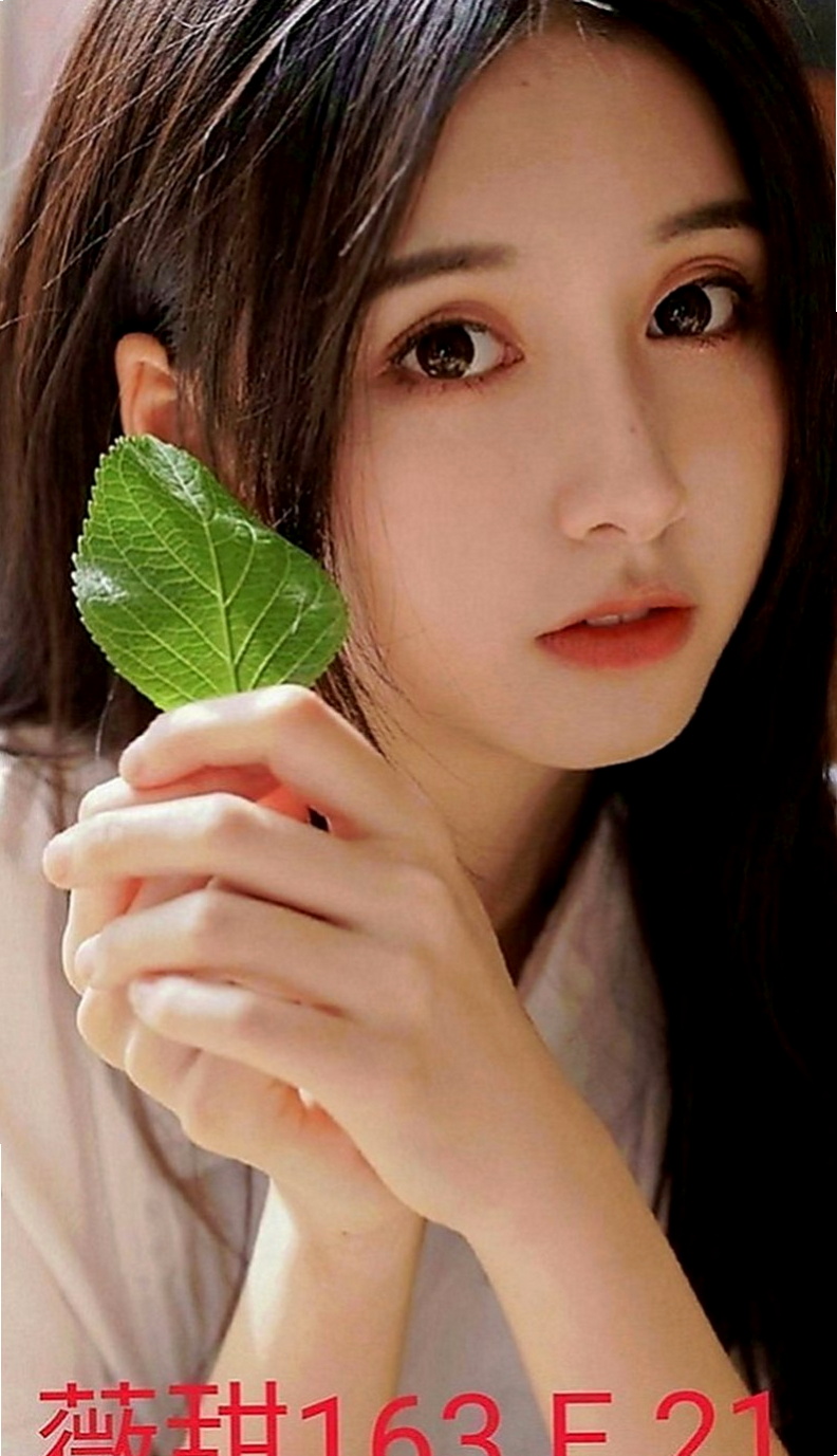 烏來找小姐：潔依 |幼幼學生妹|163cm|50kg|C罩杯|18歲|氣質外貿型 美腿超誘人的 身材火辣 大屁股大奶子大
